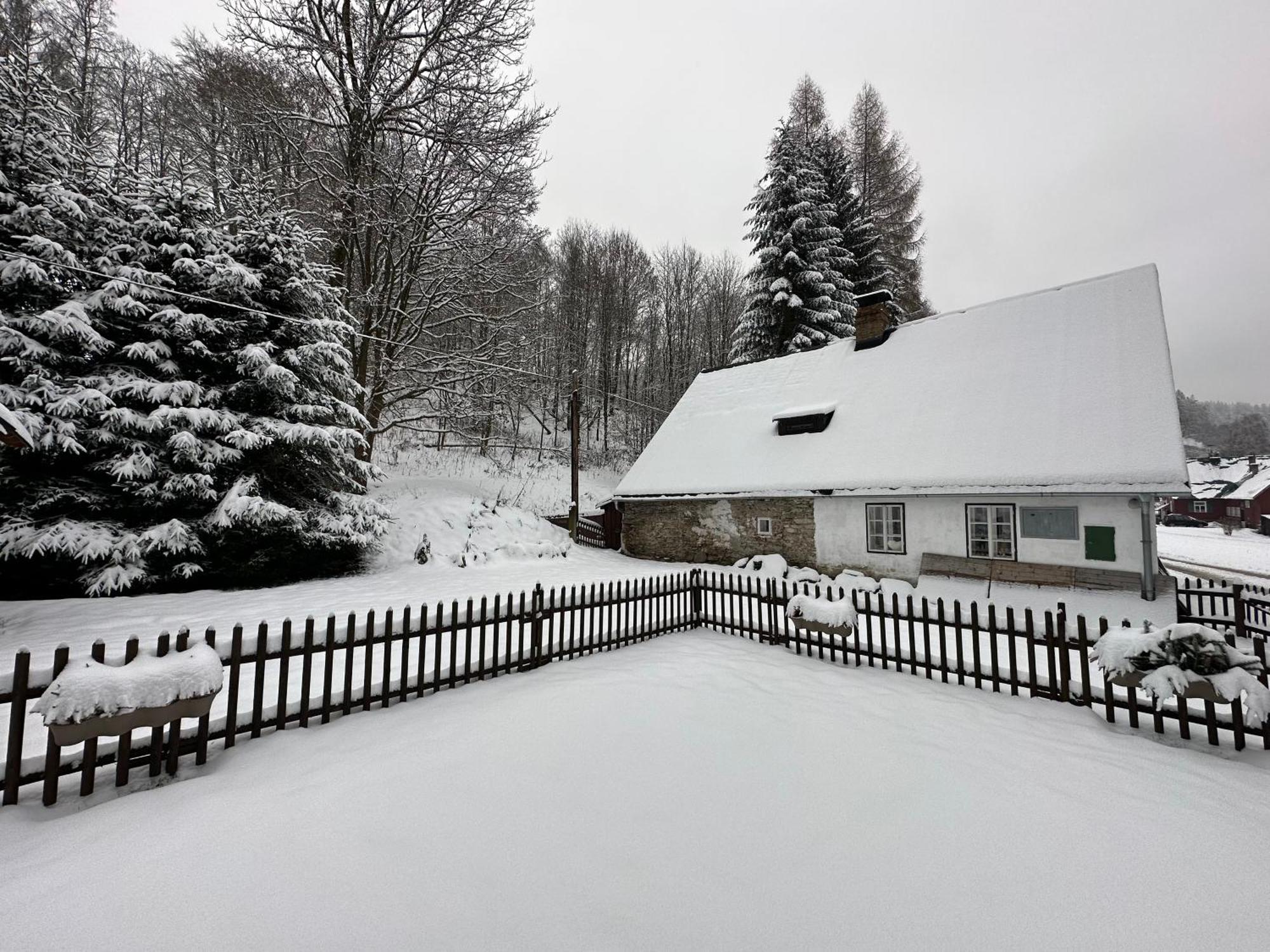 Chalupa Šárka Dolni Dvur Exterior foto